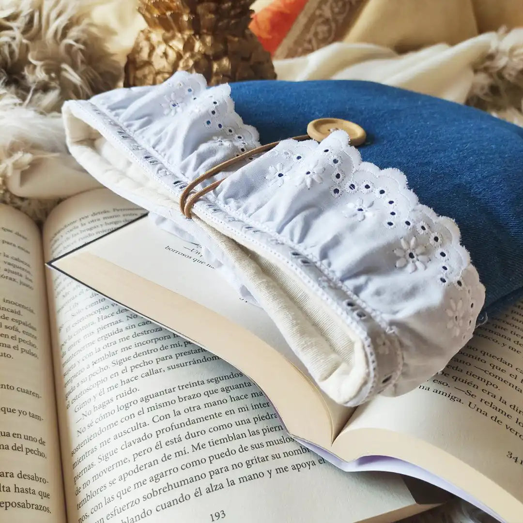 Funda para libro y Kindle: Blue Lily