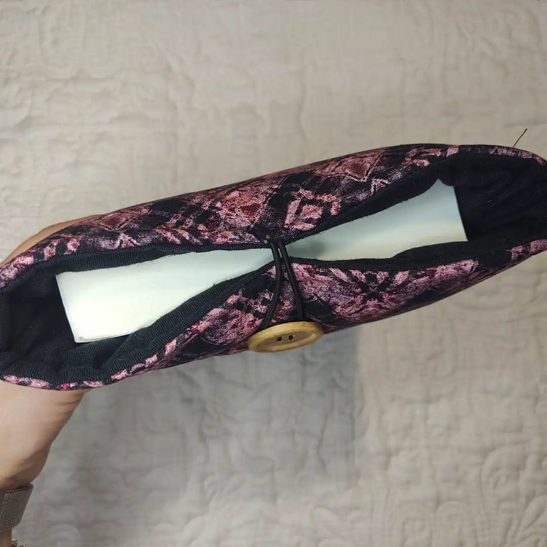 funda rosa oscura para libros