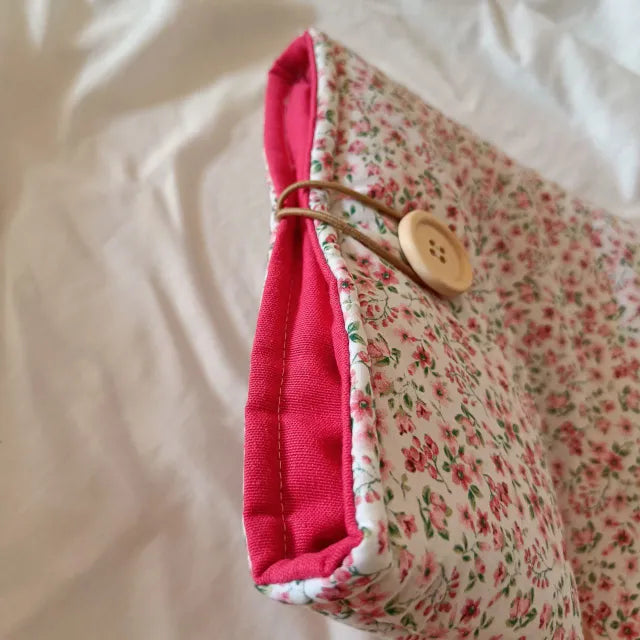 Interior acolchado de la funda Lierre para kindle, con tonos que combinan con el exterior