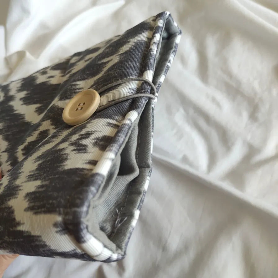 Funda acolchada para libro y Kindle hecha a mano artesanal Ash