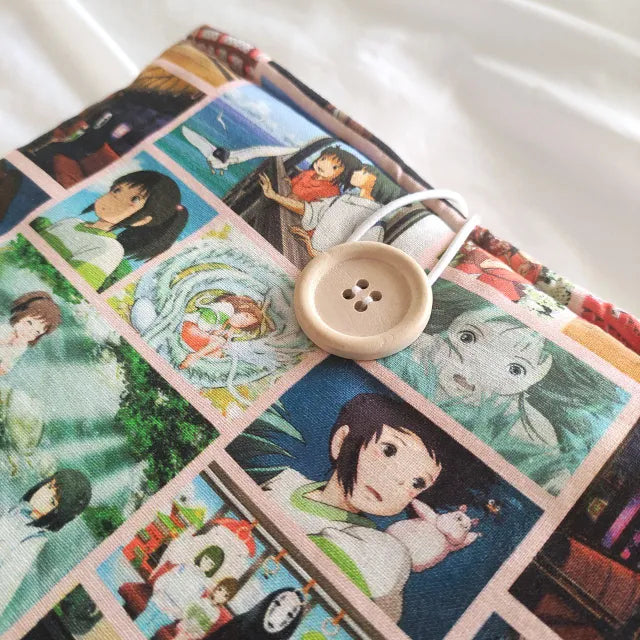 Regalo ideal para fans del Studio Ghibli - Funda de tela inspirada en la película El Viaje de Chihiro