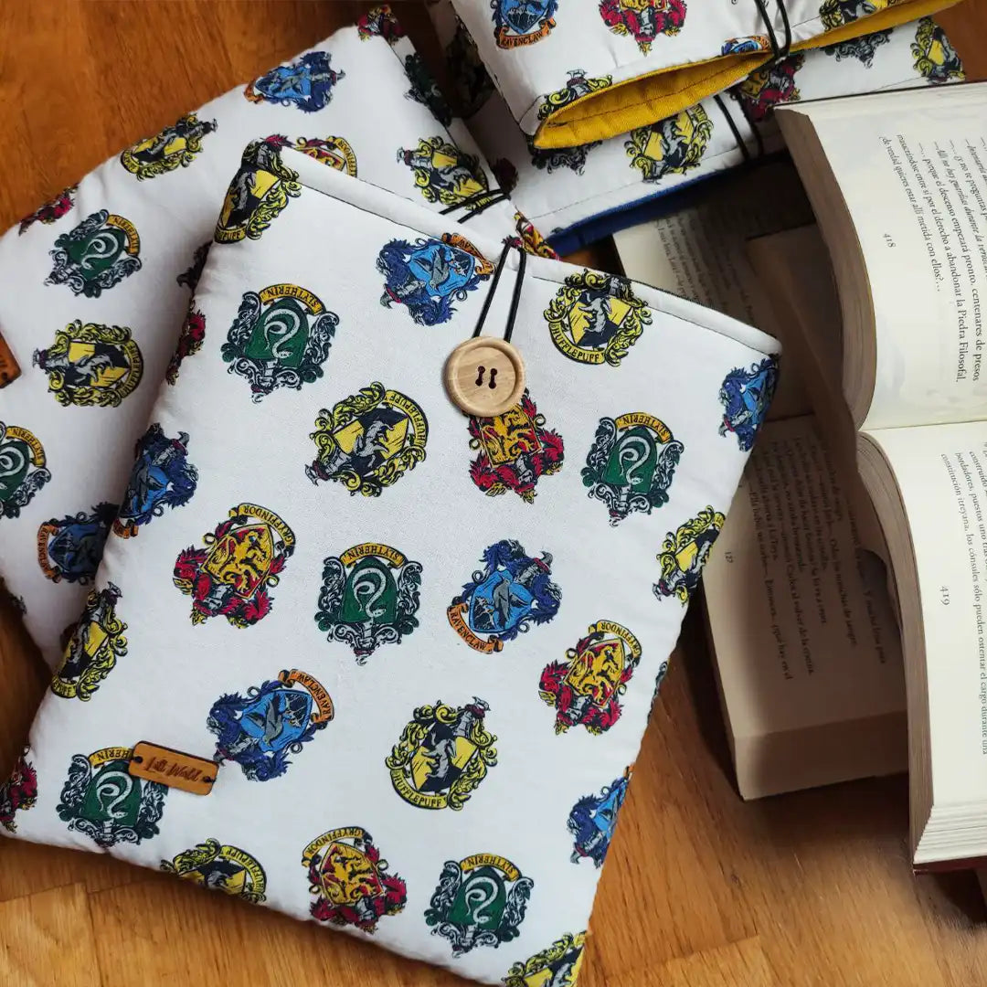 funda de tela para libro de las casas de harry potter