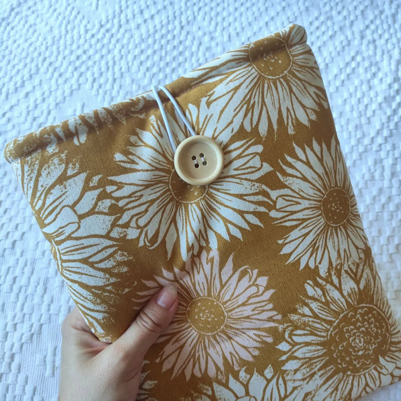 Funda Maria liltworldshop cierre de botón