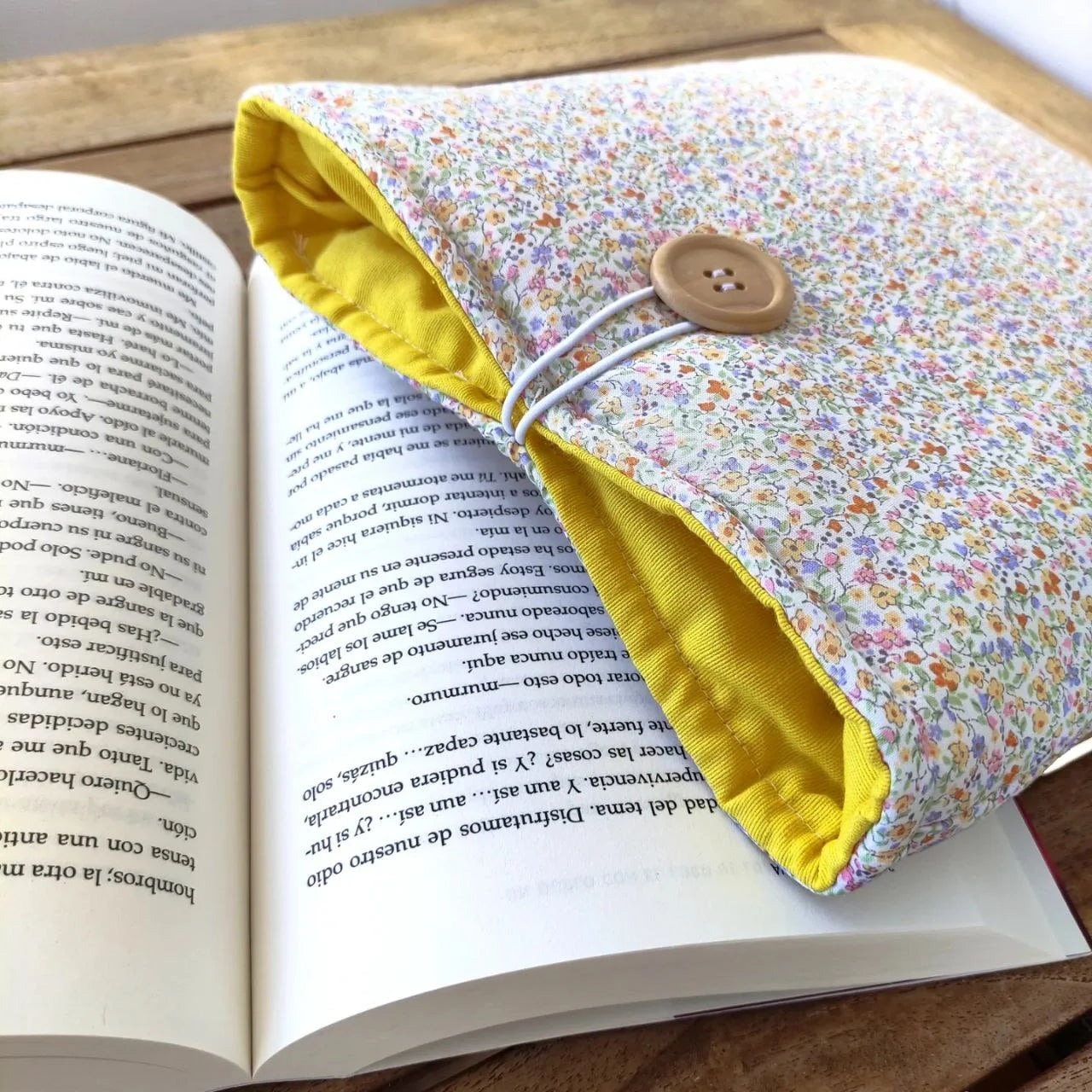 funda de tela para libro de algodón amarillo