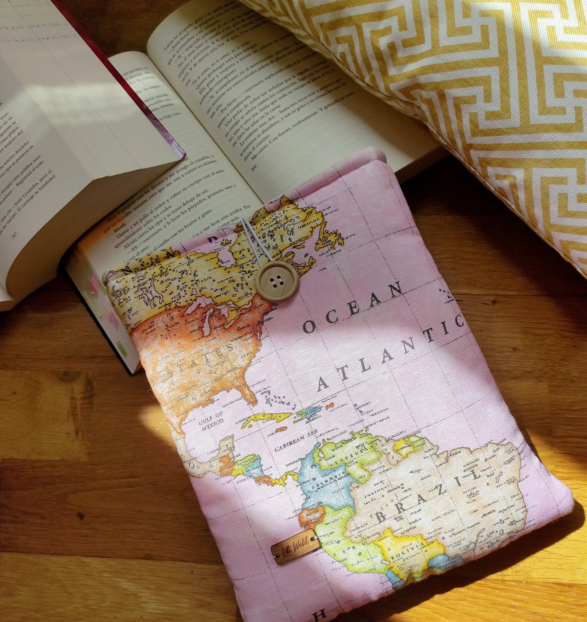 Funda de tela para libros del mapa del mundo en color rosa