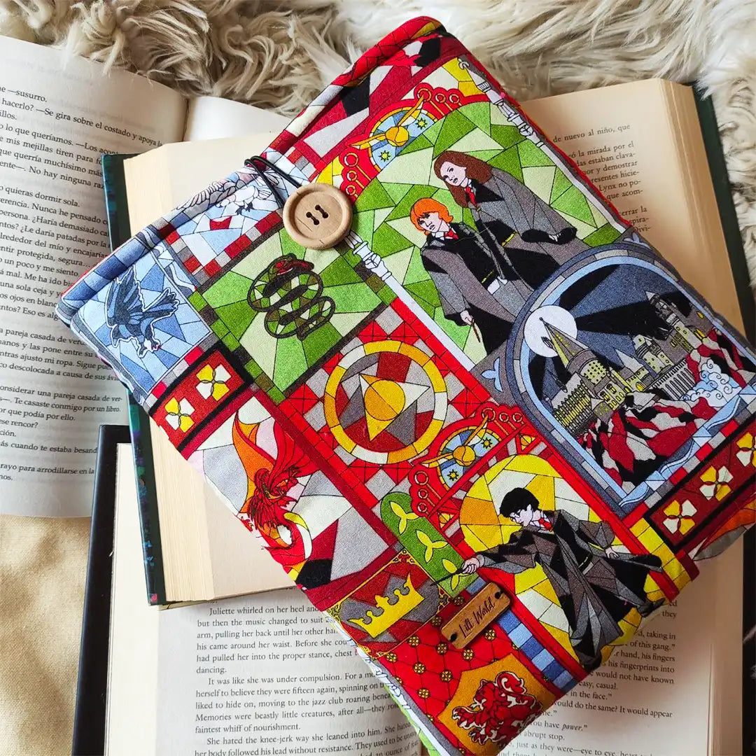 funda de tela para libro y kindle con la vidriera de Harry Potter