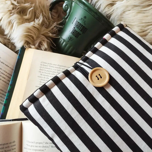 funda para libro de beetlejuice