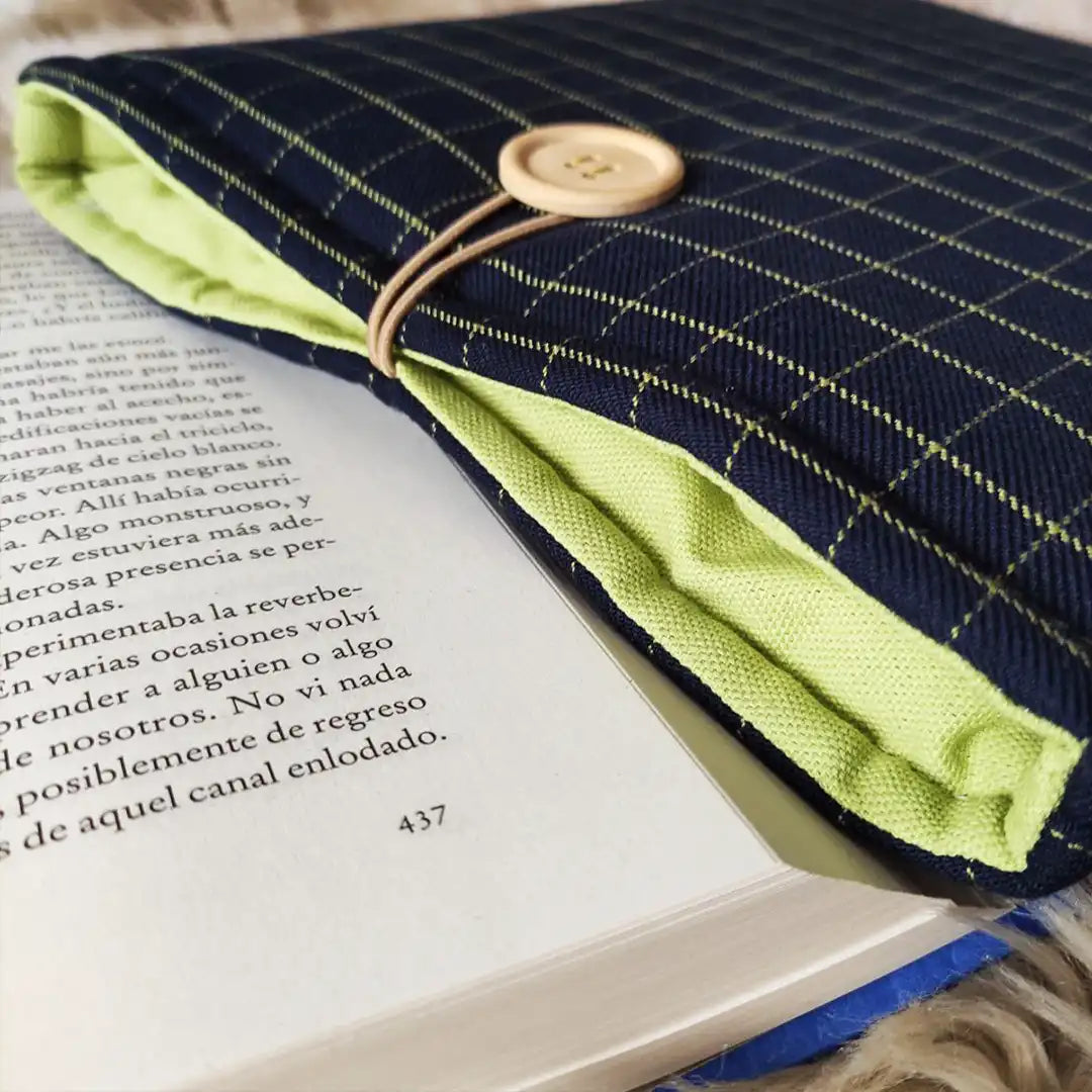 Funda protectora para ebook hecha a mano y resistente