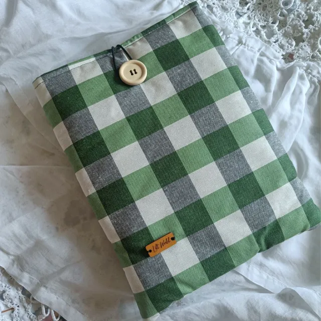 Funda impermeable Emrys para Kindle con diseño a cuadros