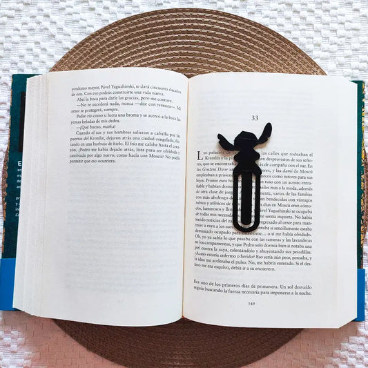 Marcapáginas Experimento 626 tipo clip en plástico biodegradable para libro