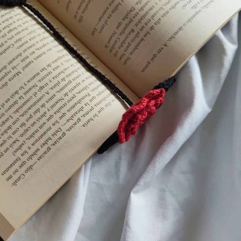 Marcapáginas de Crochet: Rosas Eternas