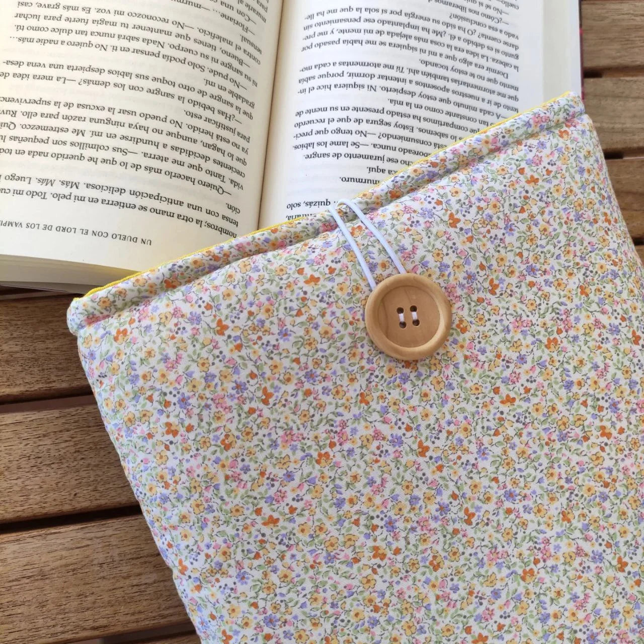 funda para libro floral de agodon, marca lilt world shop