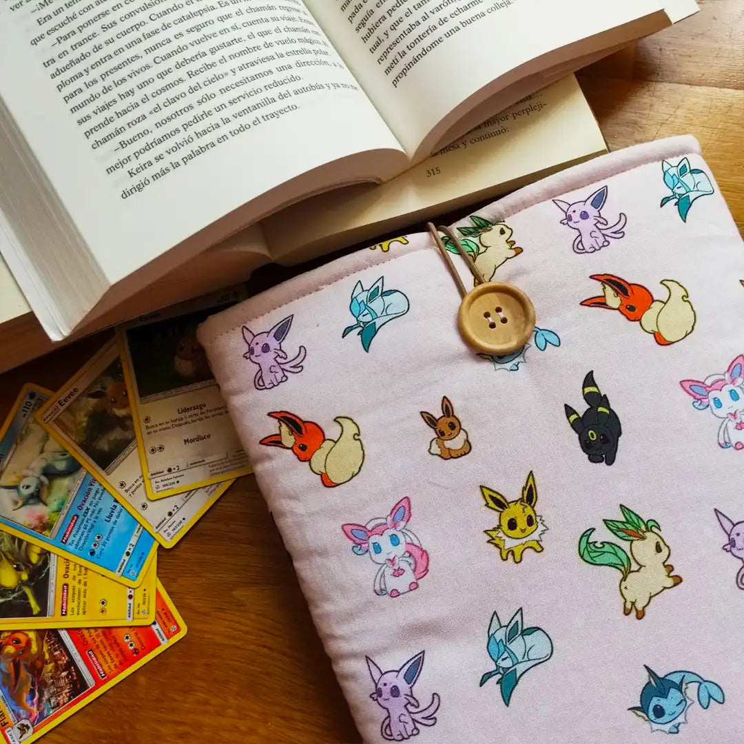 Funda de tela de Pokémon Eevee para libros