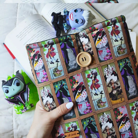 Funda de tela acolchada para libro inspirada en los villanos Disney